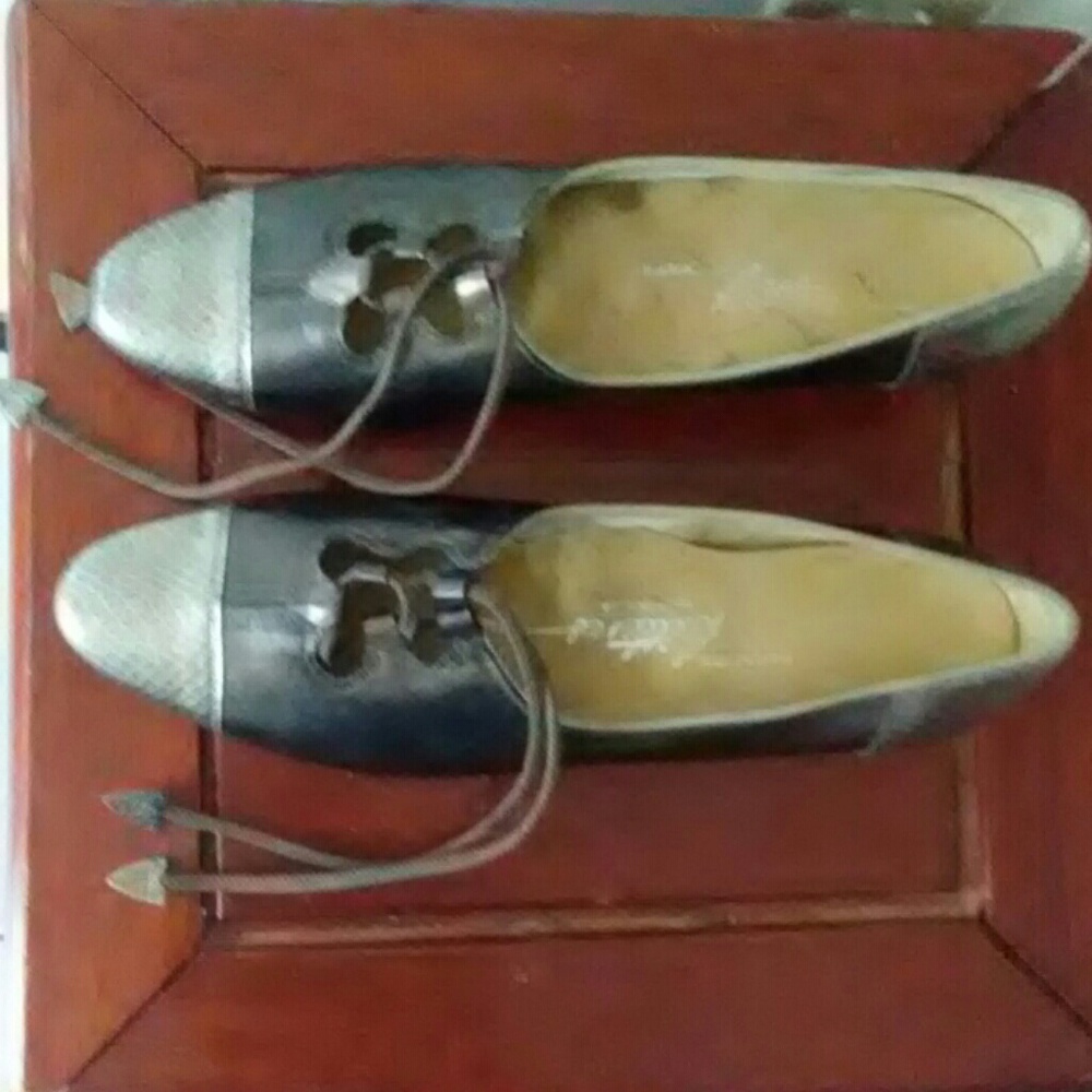 Woman shoes